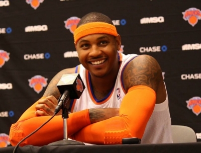 Carmelo Anthony engaging with the media 
