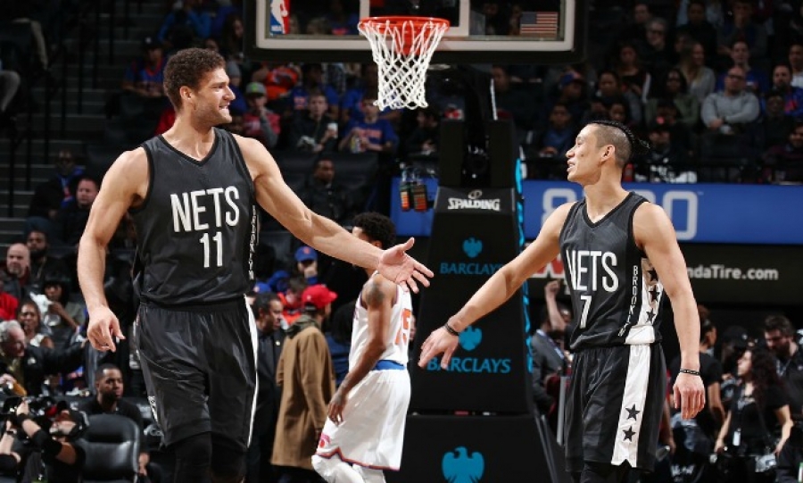 New York Knicks fall Brooklyn Nets at Barclays Center