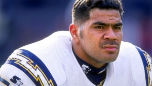 Steve Baul &quot;Junior&quot; Seau Jr. was posthumously inducted into the Pro Football Hall of Fame. He was a linebacker in the National Football League. 